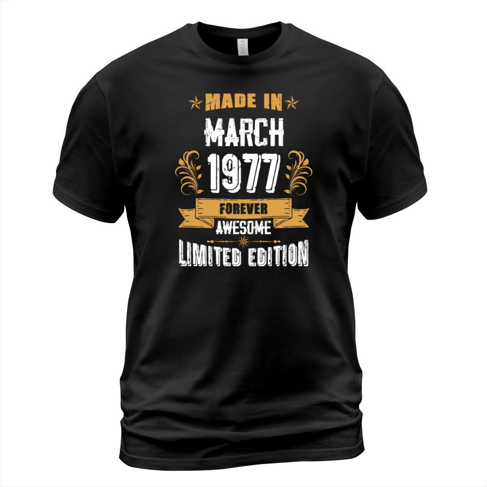 March 1977 Vintage Birthday Present T-Shirt Unisex