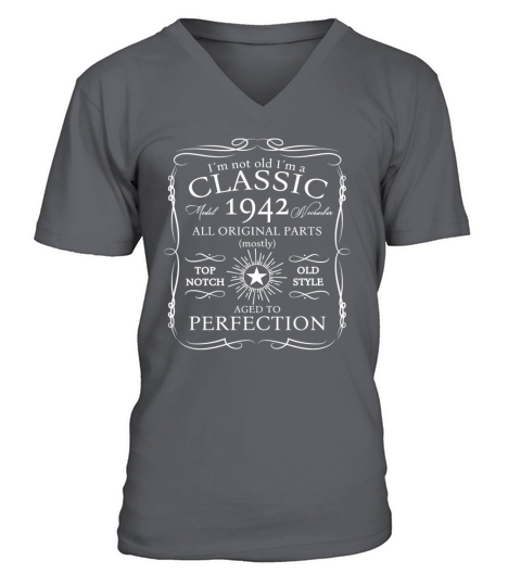 Vintage November 1942 80th Original Birthday Gift V-Neck T-shirt