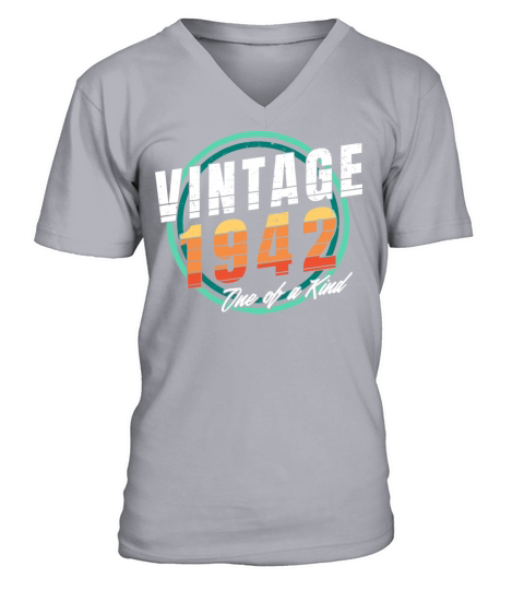 Vintage 1942 Shirt for Men Women 81 Year Old 81st V-Neck T-shirt
