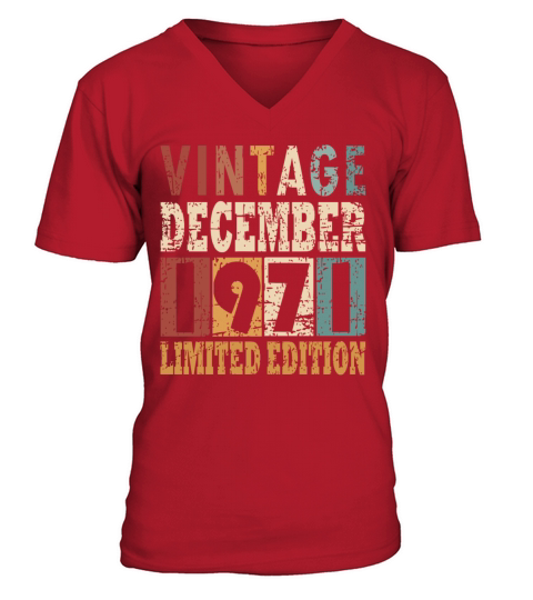born 1971 December vintage gift V-Neck T-shirt