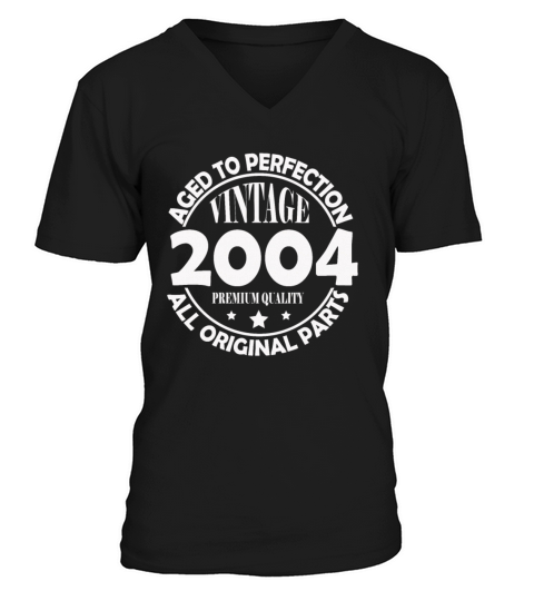 2004 vintage vintage retro birthday gift V-Neck T-shirt