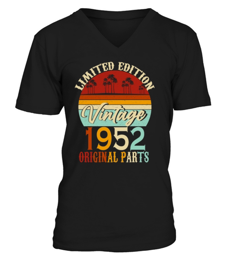 Vintage 1952 Vintage Birthday Retro Gift V-Neck T-shirt
