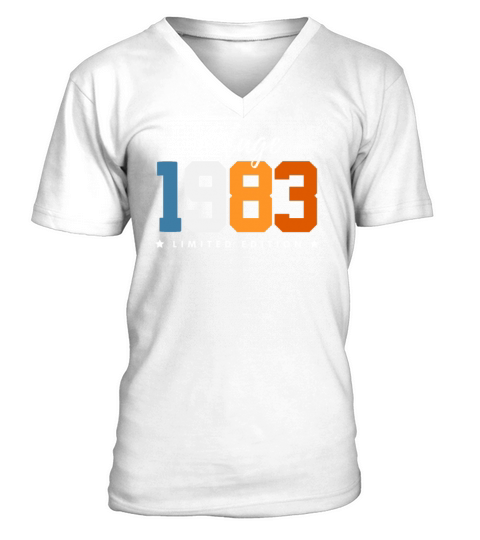 40 Years Vintage 1983 Retro 40th Birthday V-Neck T-shirt