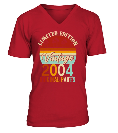 2004 Vintage born Vintage Birthday Retro V-Neck T-shirt