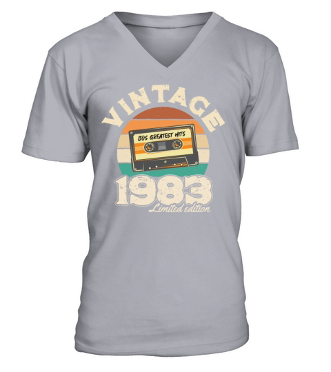Retro sunset cassette 1983 V-Neck T-shirt