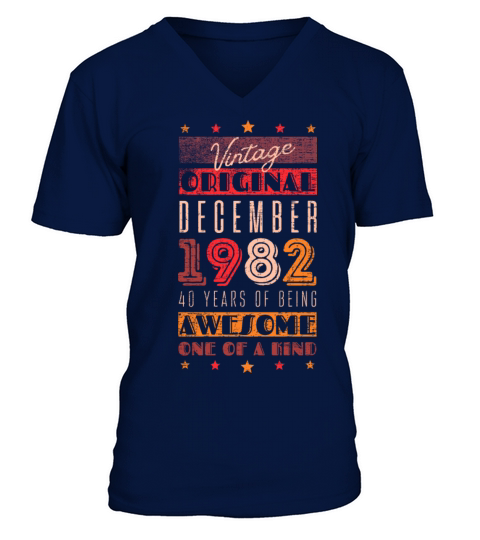 Birthday December 1982 - 40 years of being awesome V-Neck T-shirt