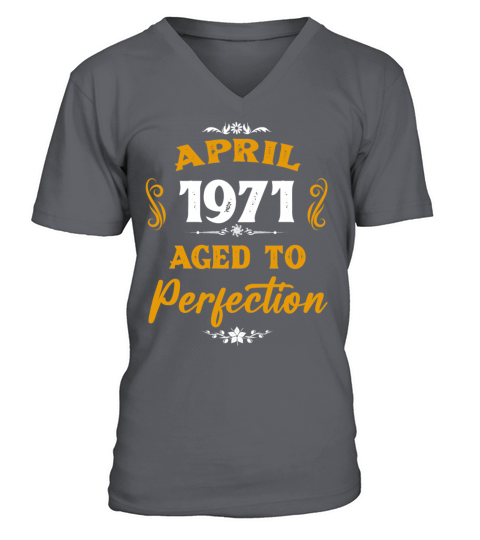 April 1971 Vintage Birthday Present V-Neck T-shirt