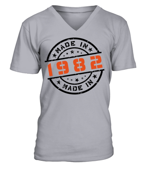 Year of birth Birthday Born In - Made in 1982 V-Neck T-shirt
