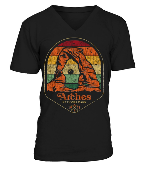 Retro Vintage Arches National Park Utah V-Neck T-shirt