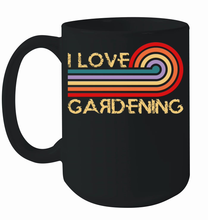 i love gardening - funny gardener outfit Ceramic Mug