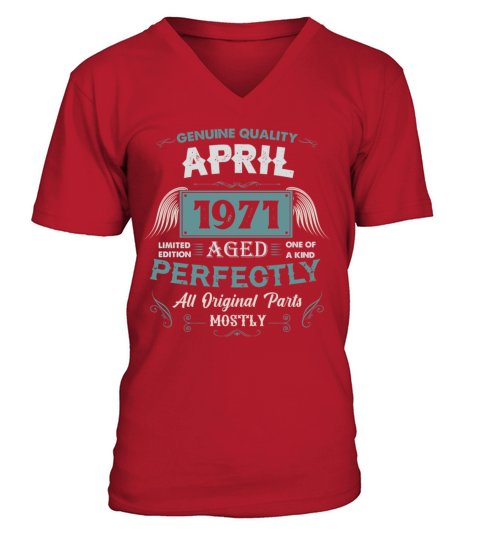 April 1971 Vintage Birthday Present V-Neck T-shirt