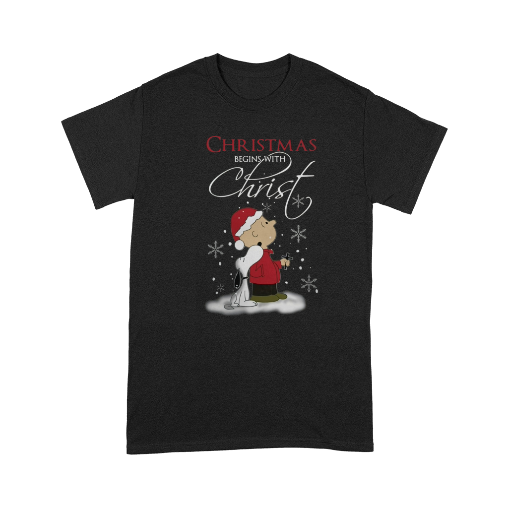 Snoopy and Charlie Christmas begins with Christ Premium T-shirt